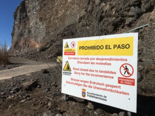 Finca aislado por deslizamiento prohibido el paso Finca Argayall (La Gomera)
